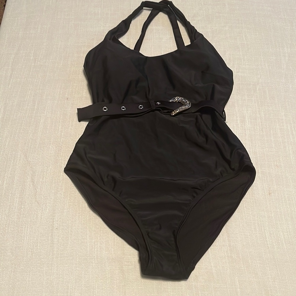 NEW. Size medium